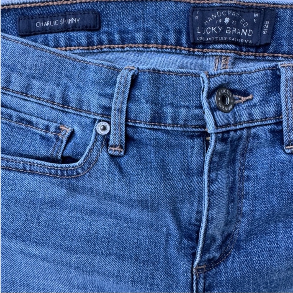 Lucky Brand Charlie Skinny in Carson Blue - Picture 4 of 9